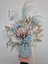 Load image into Gallery viewer, Dried Arrangements and Wall Hanging