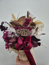 Load image into Gallery viewer, Dried Arrangements and Wall Hanging