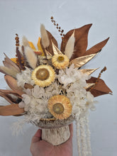 Load image into Gallery viewer, Dried Arrangements and Wall Hanging