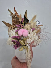 Load image into Gallery viewer, Dried Arrangements and Wall Hanging