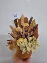 Load image into Gallery viewer, Dried Arrangements and Wall Hanging