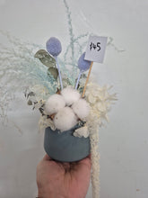 Load image into Gallery viewer, Dried Arrangements and Wall Hanging