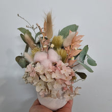 Load image into Gallery viewer, Dried Arrangements and Wall Hanging