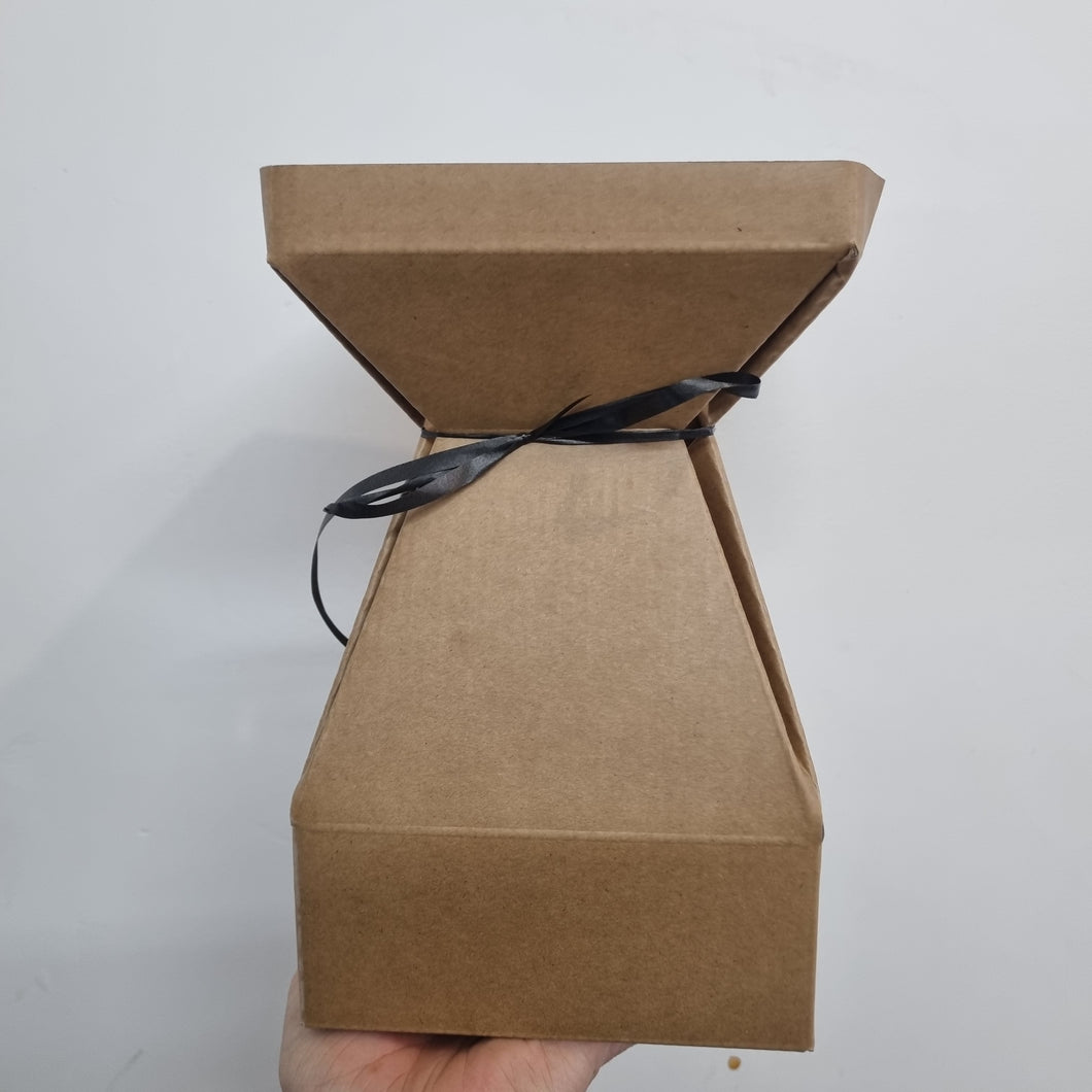 Vox box, white carrier bag