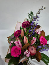 Load image into Gallery viewer, Rosebud