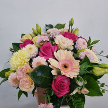 Load image into Gallery viewer, Mothers day Florist Choice