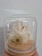 Load image into Gallery viewer, Dried flower Glass Domes