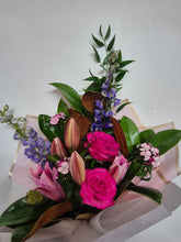 Load image into Gallery viewer, Rosebud