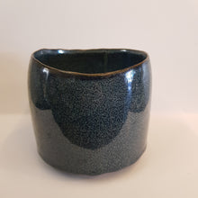 Load image into Gallery viewer, Ceramic vase