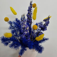 Load image into Gallery viewer, Dried Arrangements and Wall Hanging