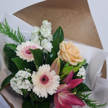 Load image into Gallery viewer, MOTHERS DAY CUPCAKE COMBO